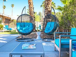 Sunny Palms at Warm Sands