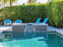 Sunny Palms at Warm Sands