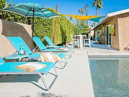 Sunny Palms at Warm Sands