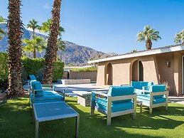 Sunny Palms at Warm Sands