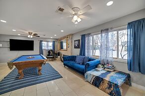 Vibrant In Vegas - 4 Bd With Shimmering Pool! 4 Bedroom Home by RedAwn