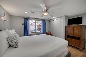 Vibrant In Vegas - 4 Bd With Shimmering Pool! 4 Bedroom Home by RedAwn