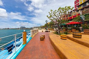 Aquaresort In Chatan