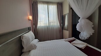 Teferi Mekonnen Hotel