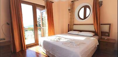 Villa FT17 by JoyLettings