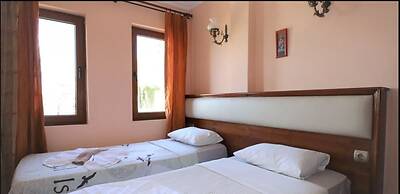 Villa FT17 by JoyLettings