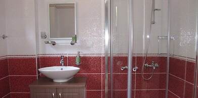 Villa LMP1 by JoyLettings