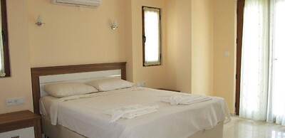 Villa LMP1 by JoyLettings