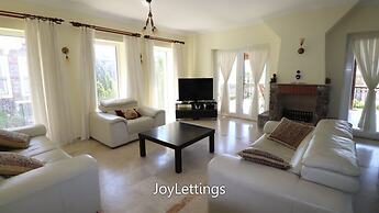 Villa FT01 by JoyLettings