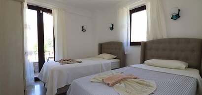 Villa XT12 by JoyLettings