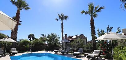 Villa XT12 by JoyLettings