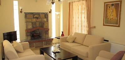 Villa XT37 by JoyLettings