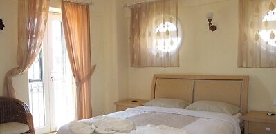 Villa XT37 by JoyLettings