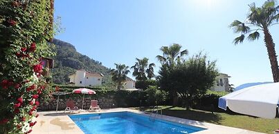 Villa FT04 by JoyLettings