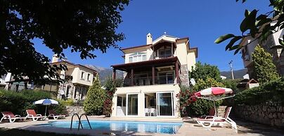 Villa FT04 by JoyLettings