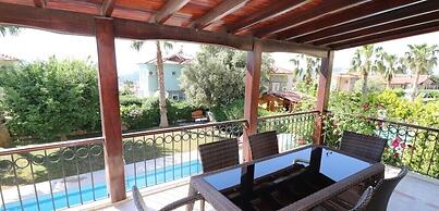 Villa FT04 by JoyLettings