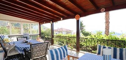 Villa FT07 by JoyLettings