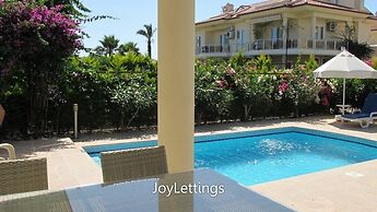 Villa ST01 by JoyLettings