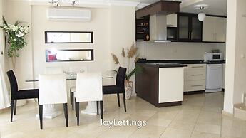 Villa ST01 by JoyLettings