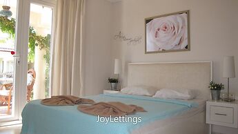 Villa ST01 by JoyLettings