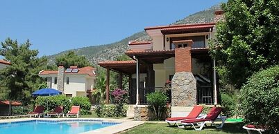 Villa AX20 by JoyLettings