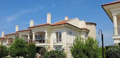 Villa SH14 by JoyLettings