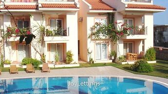 Villa LG12 by JoyLettings