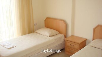 Villa LG12 by JoyLettings