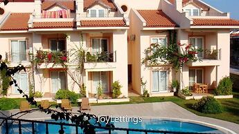 Villa LG12 by JoyLettings