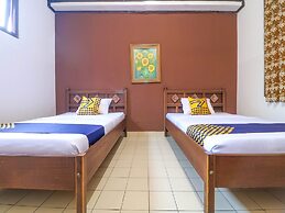 OYO 1927 Hotel Candra Adigraha