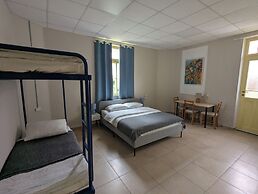 Hostel Roks