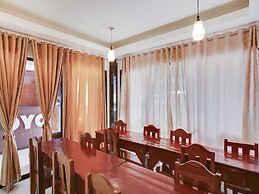 OYO 459 Offshore Hotel