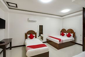 OYO 459 Offshore Hotel