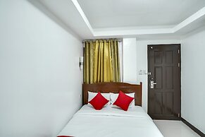 OYO 459 Offshore Hotel