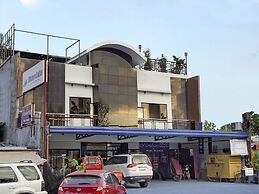 OYO 459 Offshore Hotel