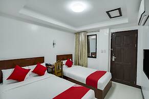 OYO 459 Offshore Hotel