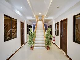 OYO 459 Offshore Hotel