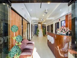 OYO 459 Offshore Hotel