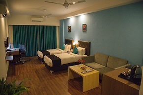 Four Leaf Service Suites