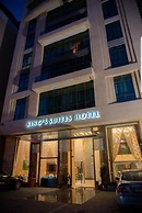 Kings Suite Hotel