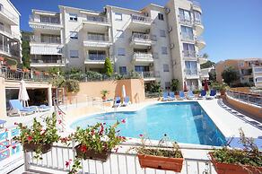 Petrovac Bay Apartments