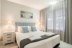 Tropical Unit with Private Fenced Garden Close to The Beach 3