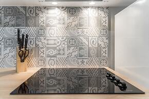 Tropical Unit with Private Fenced Garden Close to The Beach 5