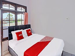 Super OYO 1356 Gusti Residence