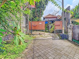 Super OYO 1356 Gusti Residence