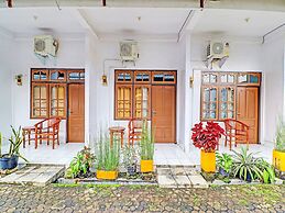 Super OYO 1356 Gusti Residence