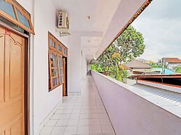 Super OYO 1356 Gusti Residence