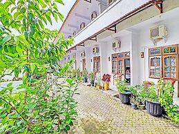 Super OYO 1356 Gusti Residence