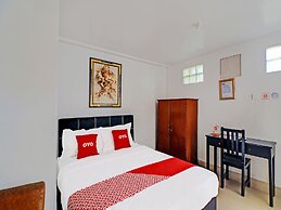 Super OYO 1356 Gusti Residence