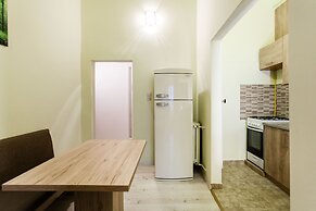 Balassi 27 Apartment